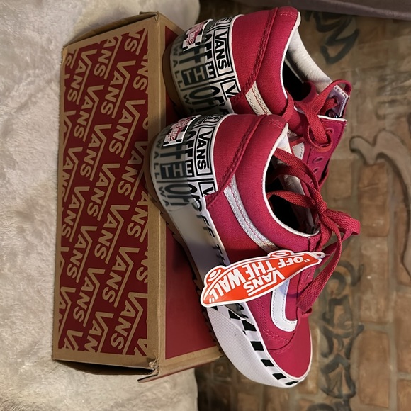 Women’s pink platform vans - Picture 2 of 4